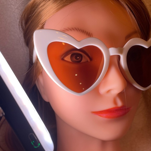 White and Brown Heart-Shaped Sunglasses Retro Style - Picture 4 of 4